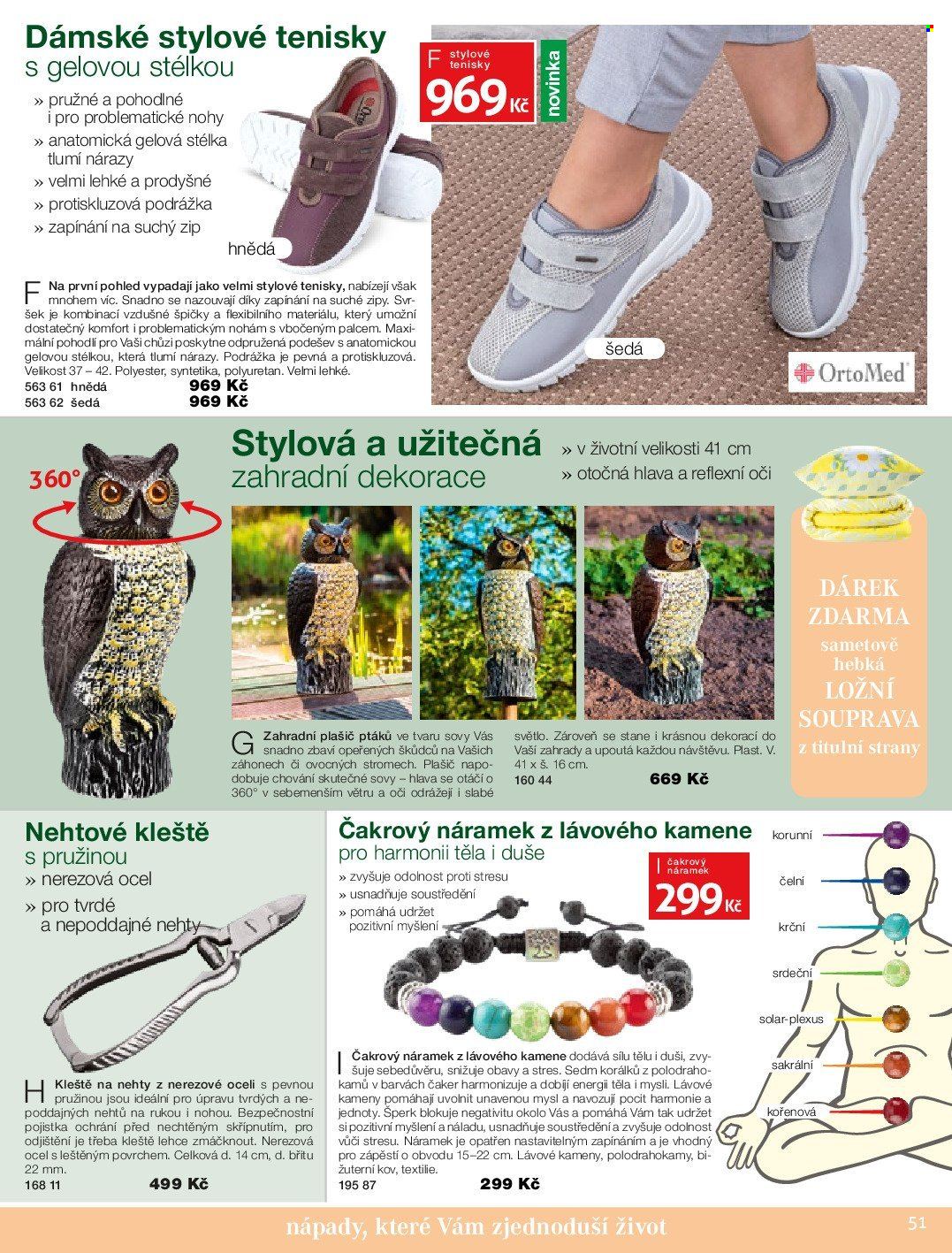 thumbnail - Leták decoDoma - Produkty v akci - pohled, ložní souprava, zahradní dekorace, plašič ptáků, boty, tenisky, náramek. Strana 51.
